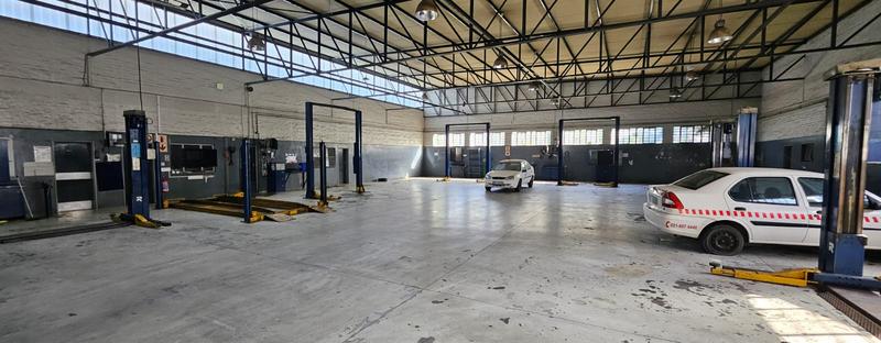 To Let Commercial Property for Rent in Worcester Western Cape